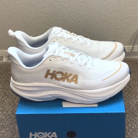 Hoka Skyflow - Picture 2 of 5